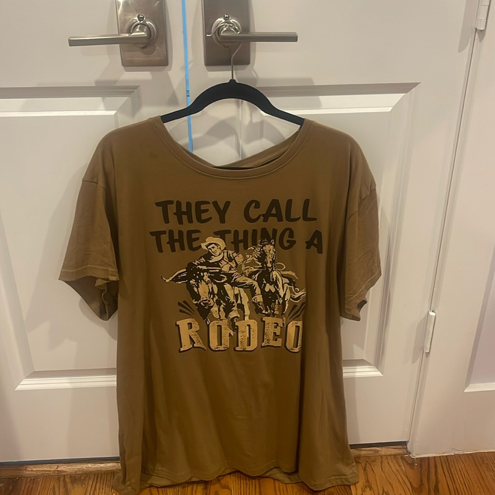 NWT RodeoQuincy T-shirt